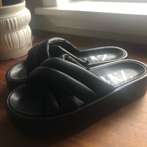 Zara leather platforms size 39 work twice!